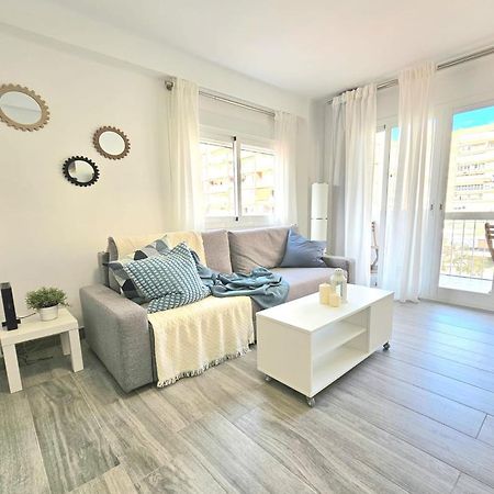 Mavi Torre Del Mar Apartment Luaran gambar